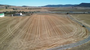 Vista aérea de terreno rústico de 15.903 m² en La Puebla de Arganzón, próximo a la A-1
